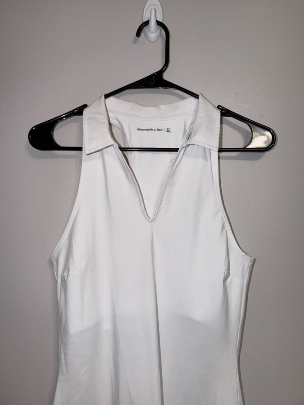 Abercrombie & Fitch YPB White Sleeveless Polo Workout Traveler Dress Small Tall - Picture 4 of 6